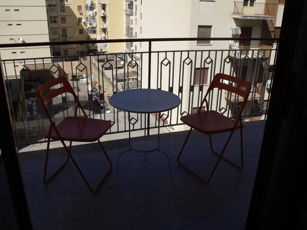 A Tre Passi Dal Centro Hotel Palermo Italië